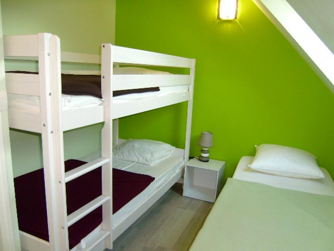 kt5_NIKOLAZ CHAMBRE 3 PERS.JPG